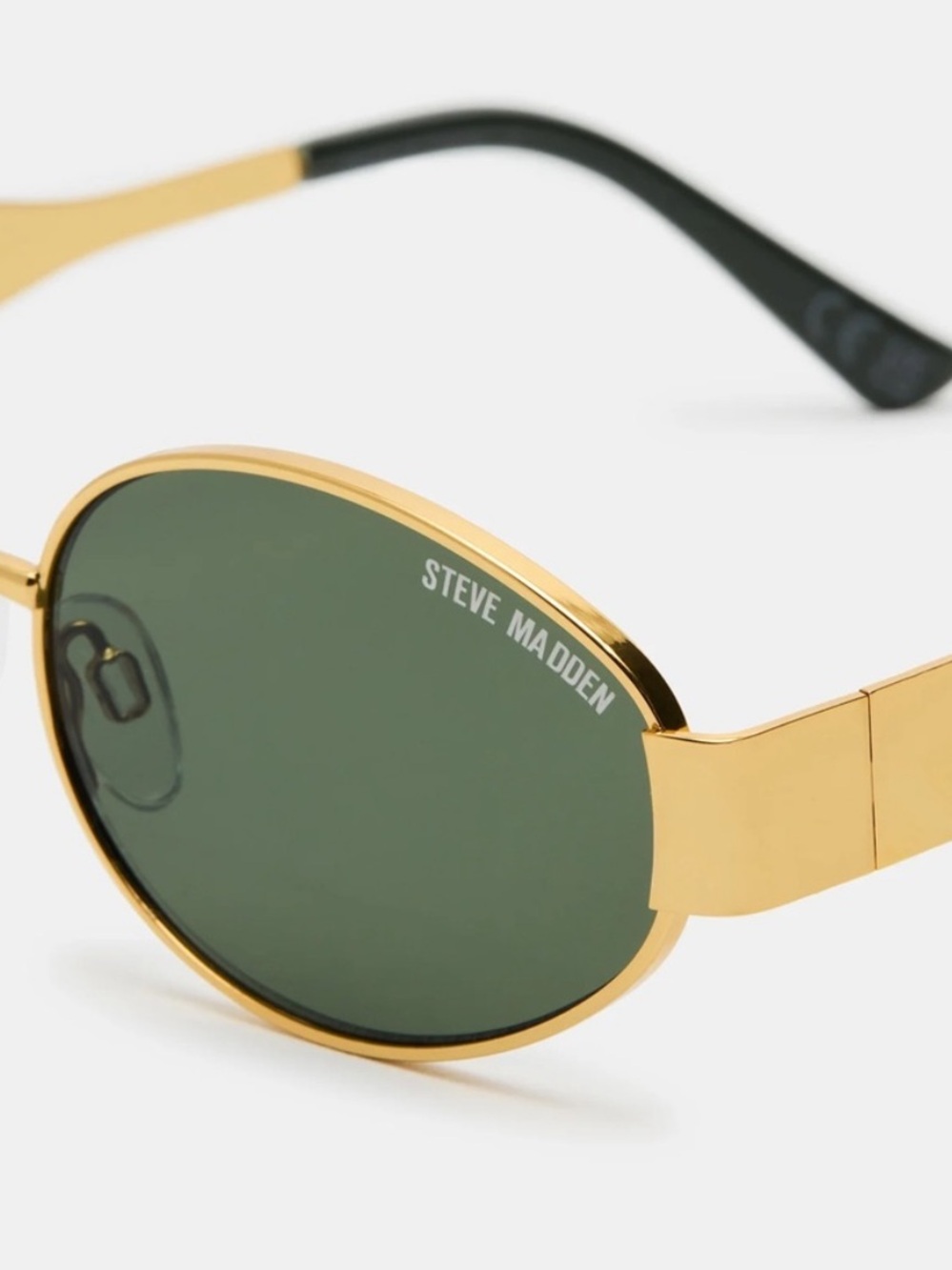 NWT Steve Madden Gold Frame Sunglasses with Dark Green Lenses ‘Mystie’